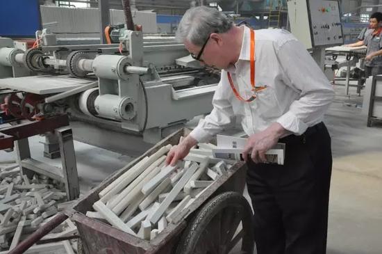 海内外豫商大咖到信阳各产业区实地考察