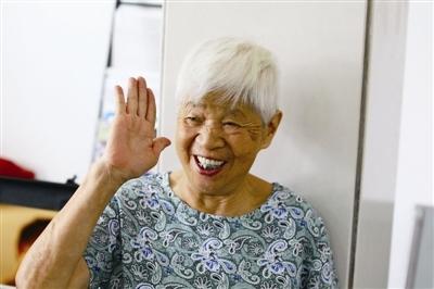 <em>杭州</em>1<em>理发师</em>8年免费为老人理发 曾在汶川地震