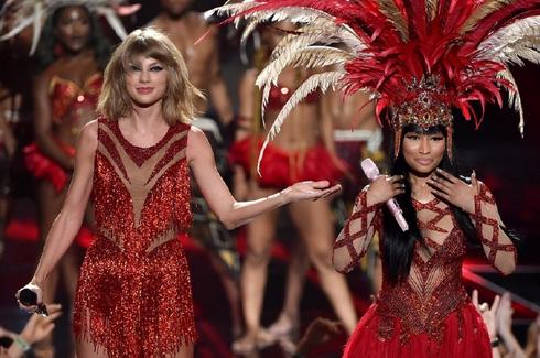 不撕！霉霉麻辣鸡同台