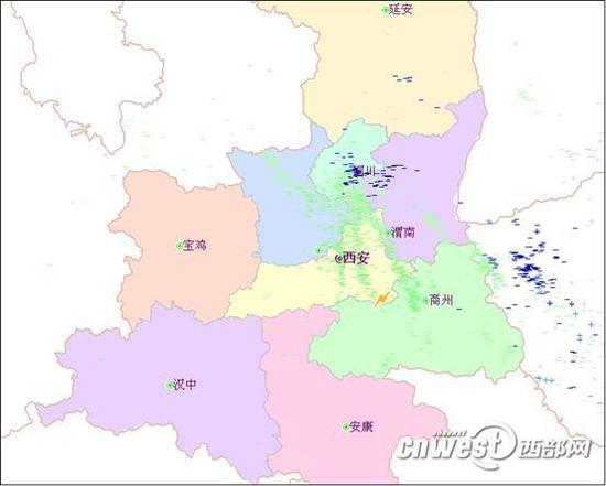 陕西3小时内出现1889次雷电，其中渭南最多597次，西安其次508次。