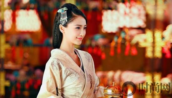 Angelababy《云中歌》扮相