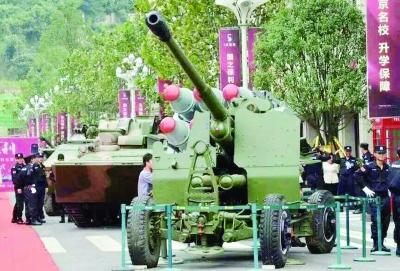 国防教育兵器展展品