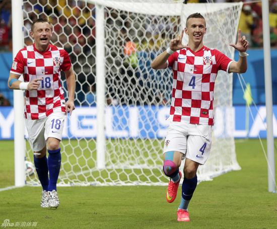 巴西悍将示爱国米 飞翼杀星揭秘为何选了44号