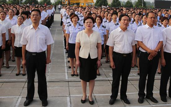 活動現場全體人員合唱《國歌》