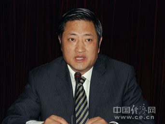 葛偉