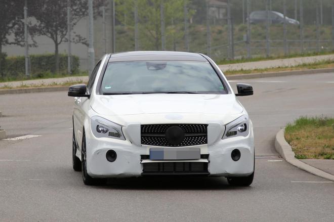 Mercedes-Benz CLA Shooting Brake Spy 01