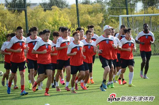 权健调整松江管理层李玮锋任副总 卢森博格将