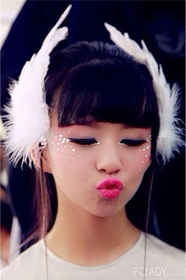 真少女无需伪妆 小彩旗你姨妈喊你回家卸妆|小