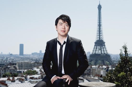 郎朗巴黎写真