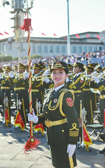 解放军联合军乐团分队指挥高远在排练中 新华社发
