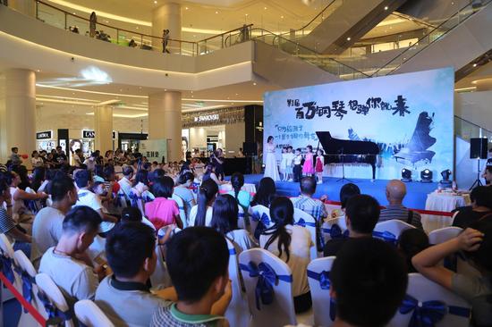 百万钢琴想弹你就来-大型钢琴公益比赛在郑州大卫城举行_新浪城市_新浪网