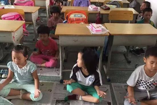 小学校长要求学生午睡时间打坐 制视频教学(图