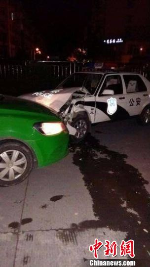 出租车司机因口角纠纷行凶致一乘客死亡