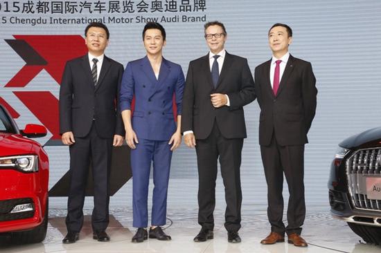 李晨出席奥迪车展现场