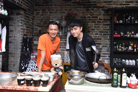 《十二道锋味》陈伟霆自曝曾获古巨基肯定|十