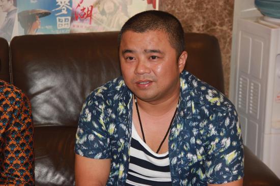 曹随风接受群访