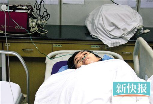 ■女子被人发现后送到省第二人民医院接受救治。