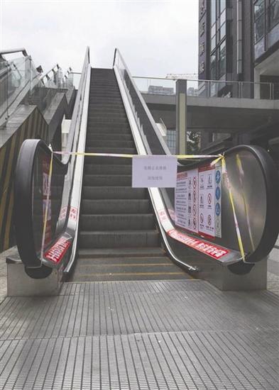 成都建设路人行天桥电梯停运 债务纠纷是主因