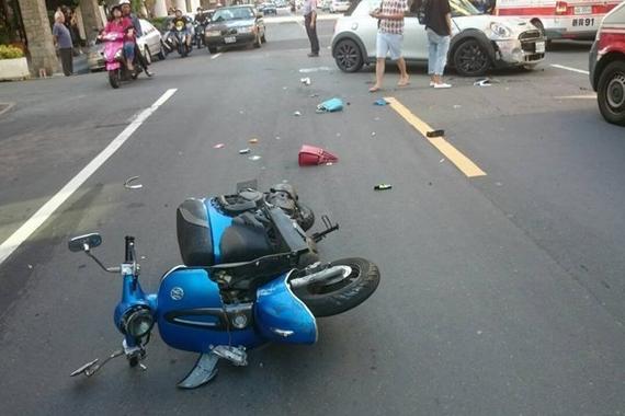 少女无照驾驶为躲交警导致身亡