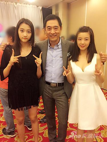 新剧杀青 陆忠关晓彤演父女