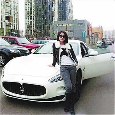 郭美美此前在微博上晒出的豪车照片