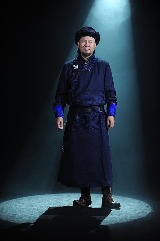 摘要:9月9日,腾格尔最新单曲《蒙古汉子》正式发布,新曲道出了蒙古族