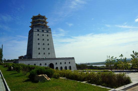 珲春市人口_中国最受“挤兑”的县城,被三国包围着,家门口的海却不准碰(2)