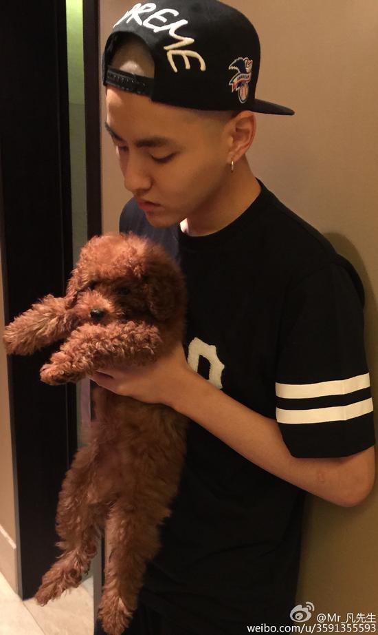 吴亦凡和狗狗