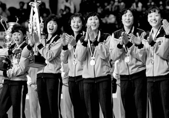 中国女排世界冠军知多少?八个世界冠军辉煌与