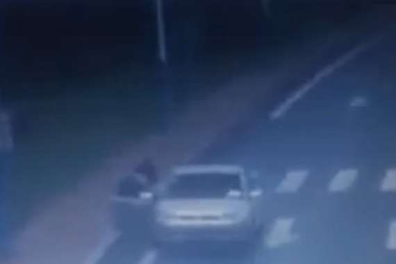 23岁女孩乘黑车遇害 被掐致死疑遭强暴