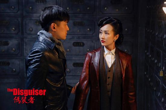 《伪装者》汪曼春与明台在银行