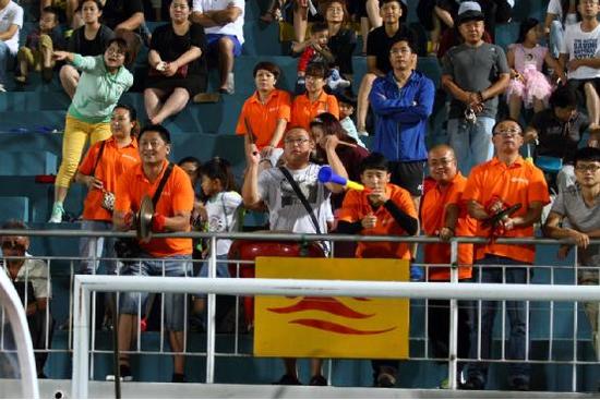 专业!火爆!激情!烟台足协杯不逊中甲 惊呆李云