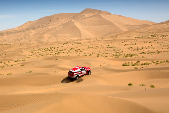 哈弗战车挑战巴丹吉林沙漠