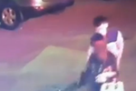 監(jiān)拍女子深夜搭順風車回家 被強拉車內搶劫強奸