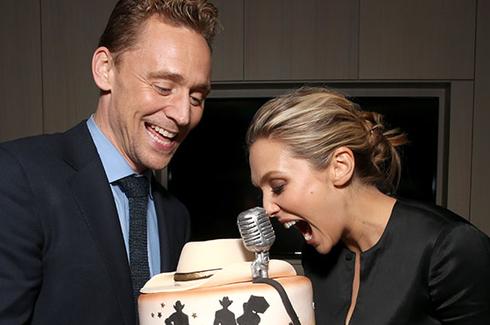 红女巫否认戏外恋洛基