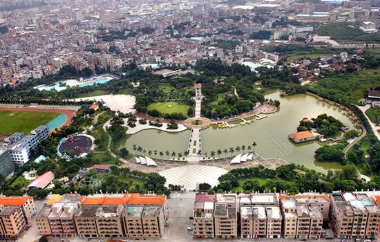 黄江镇获得全国百强乡镇 三纵四横的交通网络