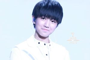 TFBOYS加盟芒果秋晚 群星为王俊凯庆生