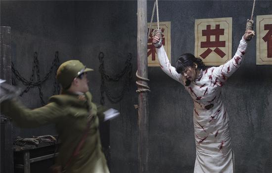 《铁在烧》收官 刘涛为爱牺牲导演被虐哭|刘涛|铁在烧|牺牲_新浪娱乐_新浪网