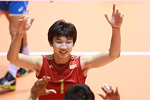 男排世青赛中国3-0意大利 中国队4人得分上双