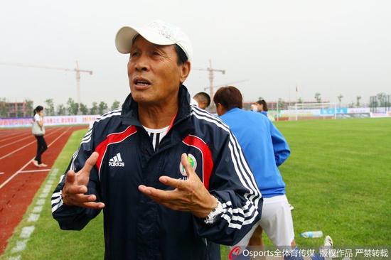 些年铿锵玫瑰的浇灌者:中国女足历任主教练回