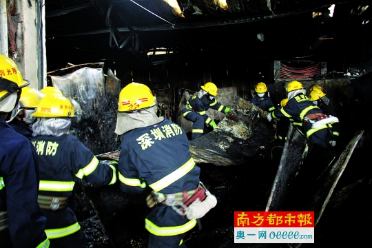 南航老总死亡_中国南航空姐和老总(3)