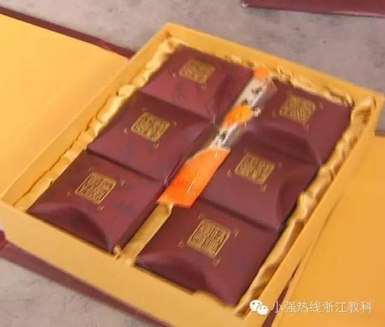 就是这盒月饼,放了十年都没有坏