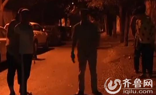 济南英雄山路110号院内,一栋楼突然停电一天一夜,让居民生活受到很大影响。(视频截图)