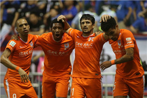 中超-乌索压哨绝杀!戴琳染红 鲁能客场2-1申花