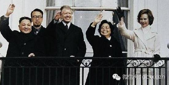 1979年1月29日，美国总统卡特夫妇在白宫欢迎来访的邓小平夫妇。