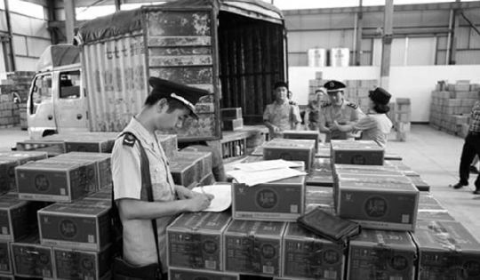 2014年，湖南常德查处当地一酒厂生产的“中国勐酒”一万余瓶，外包装和商标上的“勐字”与劲酒极其相似。