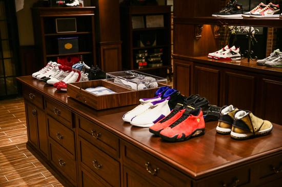 井柏然助阵念叁SNEAKER概念店开幕|井柏然|