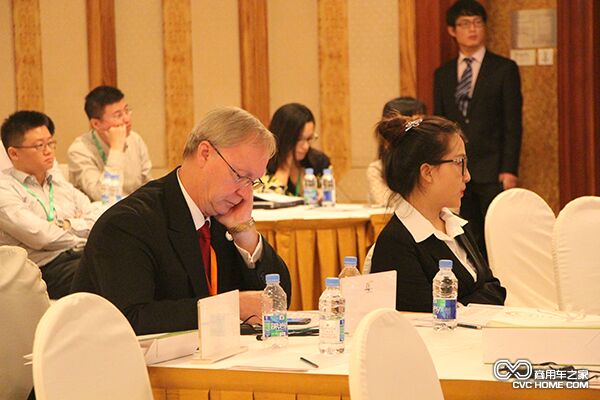 把握车联网发展契机 看如何实现无人驾驶