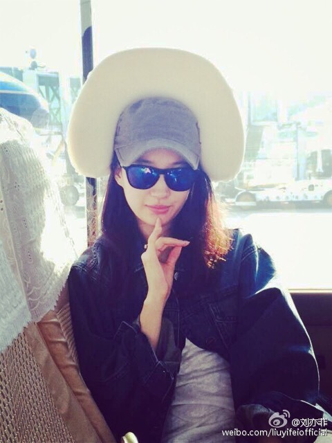 刘亦菲造型搞怪