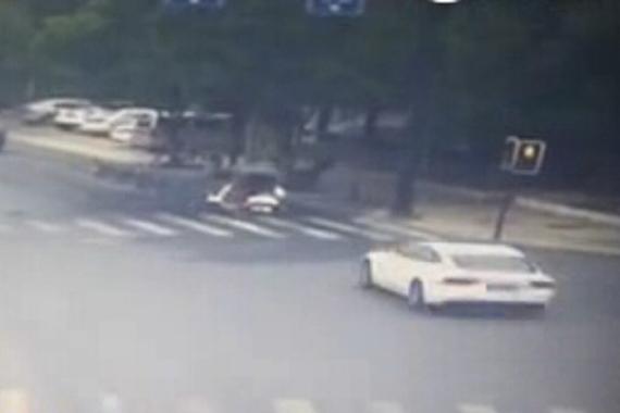 浙江女司机造连环车祸 原因是油门当刹车